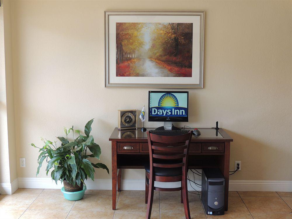 Days Inn By Wyndham Santa Maria Luaran gambar
